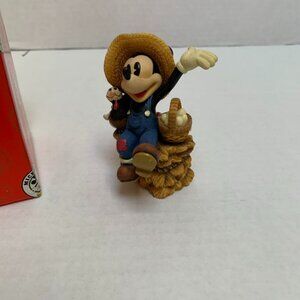 Enesco Mickey and Co. Disney Vintage Figurine